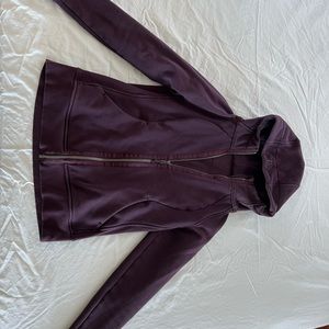 Womens lululemon full zip purple sweatshirt size 8